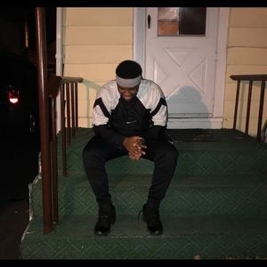 Meet your Posher, Rj